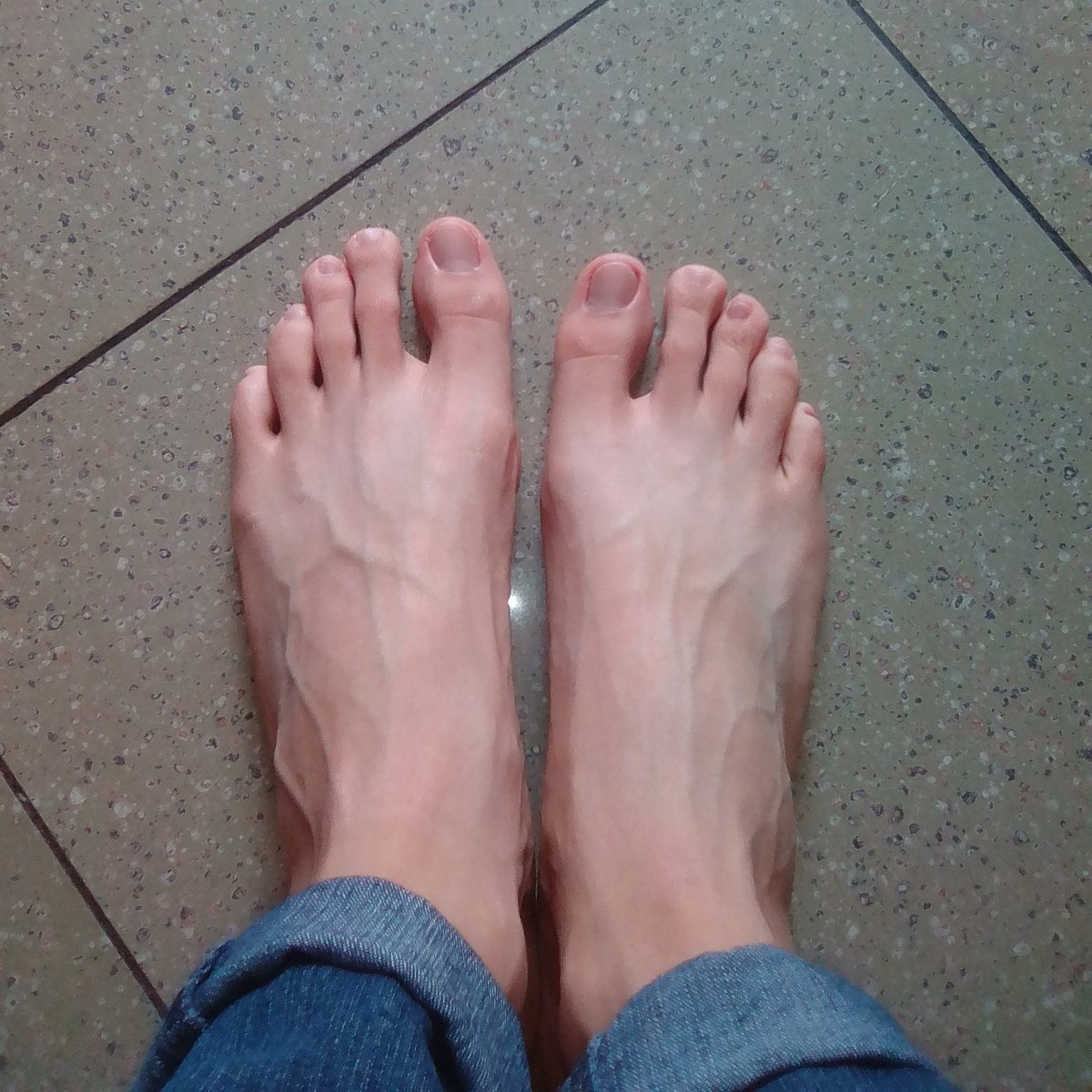 #feetpicsforsale #feetfetish #footfetish #footfetishnation