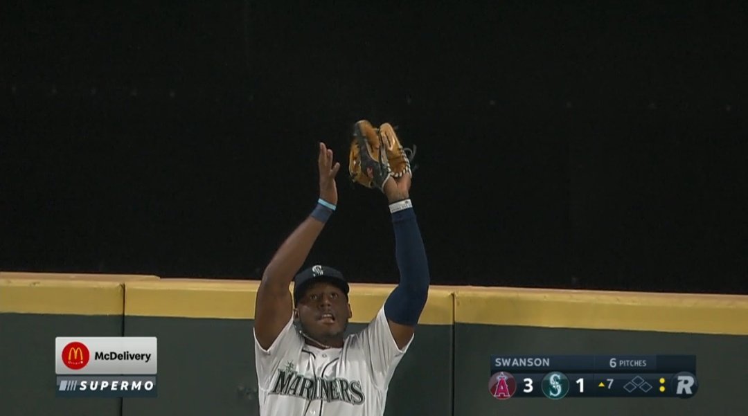 RussellHartness's tweet image. He can hit
He can catch 
Ladies and Gentlemen 
I give you...
Kyle Lewis
@Mariners @KLew_5