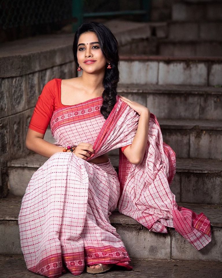 EeoUkpHUcAAekMh?format=jpg&name=medium