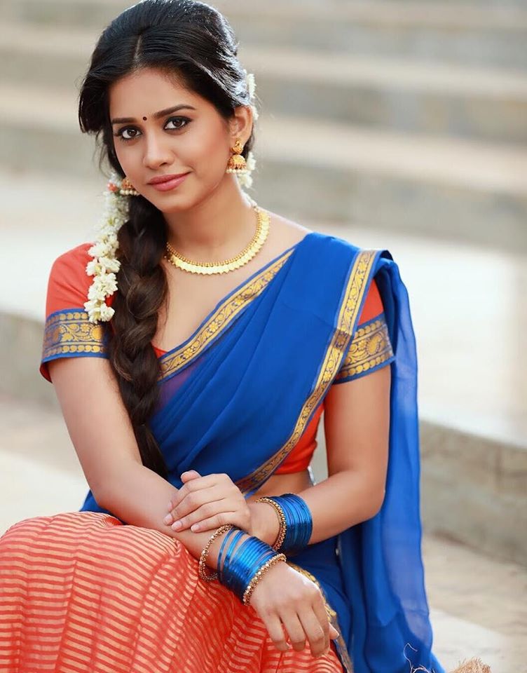 EeoUkpIU8AEtZvh?format=jpg&name=medium