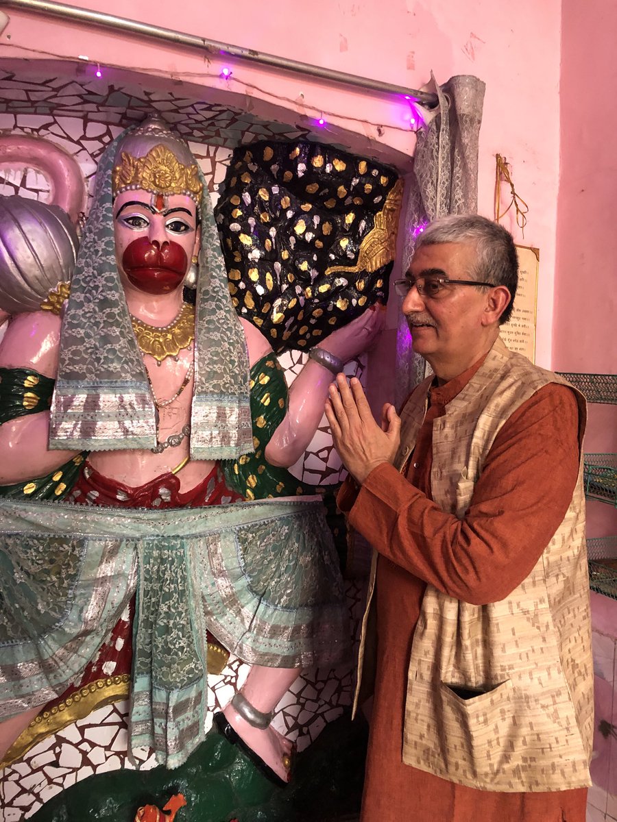 ajay_amrohawala's tweet photo. This was going to be just another day for me until I read All India Muslim Personal law board’s statement than something clicked and I decided I will say it loud and clear “ जय श्री राम “ 🙏 https://t.co/jZ2qMCPV6Q