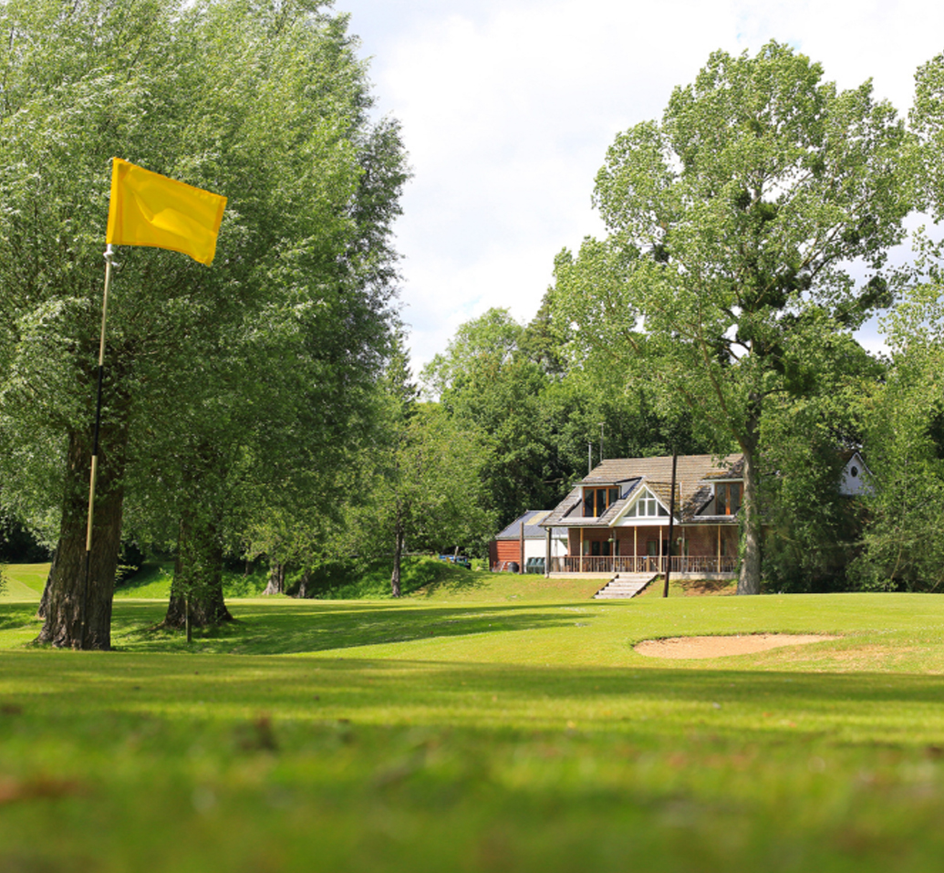 Visit_Clare's tweet photo. Looking for a friendly game of golf on an idyllic 9-hole, Par 3,  parkland course beside the River Stour?
We know just the place - for all ages and abilities and open to non-members as well.
Find out all about @claregolfcourse via https://t.co/uXNVaBUQj5. 🏌🏌️‍♀️⛳️ https://t.co/7uNJKwcadE