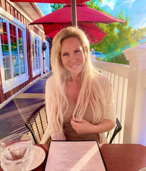 My hometown Lake Erie❤️❤️ #nadianorth https://t.co/snG2wbHkBG<a href="/tag/nadianorth"class="tags">#nadianorth</a>