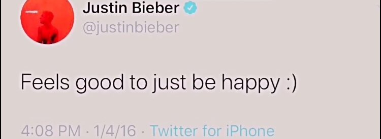 BOOOOM AQUÍ ESTALLÓ LA BOMBAPrimero de enero 2016: Justin publica esta foto en ig confirmando su relación con Hails y luego los tweets