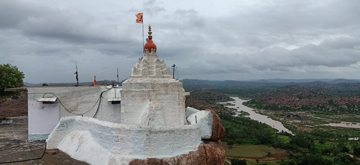 yuva_brigade's tweet photo. Yuva Brigade has done Sankalp today to do Rama-Taraka-Japa at Anjanadri Hills, Janmabhoomi of Lord Hanuman located in Karnataka.

#LandOfHanumanCelebrates Bhoomi Poojan of Ram Mandir. https://t.co/HKpqnhaUBg