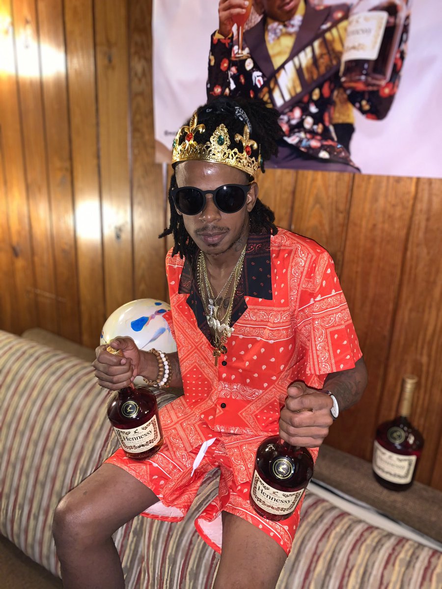 ForeverKavy48's tweet photo. Im a trapper i just play around in fashion #DIRTY30🥶 #ITSMYGDAY🥳 #KINGDAY👑
#LEASEASON♌️🦁 #BDAYIN3DAYS🥳 #KAVY'SFREE👐🏾 #LLC👼🏾🤞🏾 #LLJAI🕊 #LLDRE🕊 #LLCHOP🕊♿️ #RIPLILCHUCK🕊🙏🏾 #LLROB 🕊 #4310‼️ #LLOURSOLDIERS🕊😇 https://t.co/qRus4yVt1Z