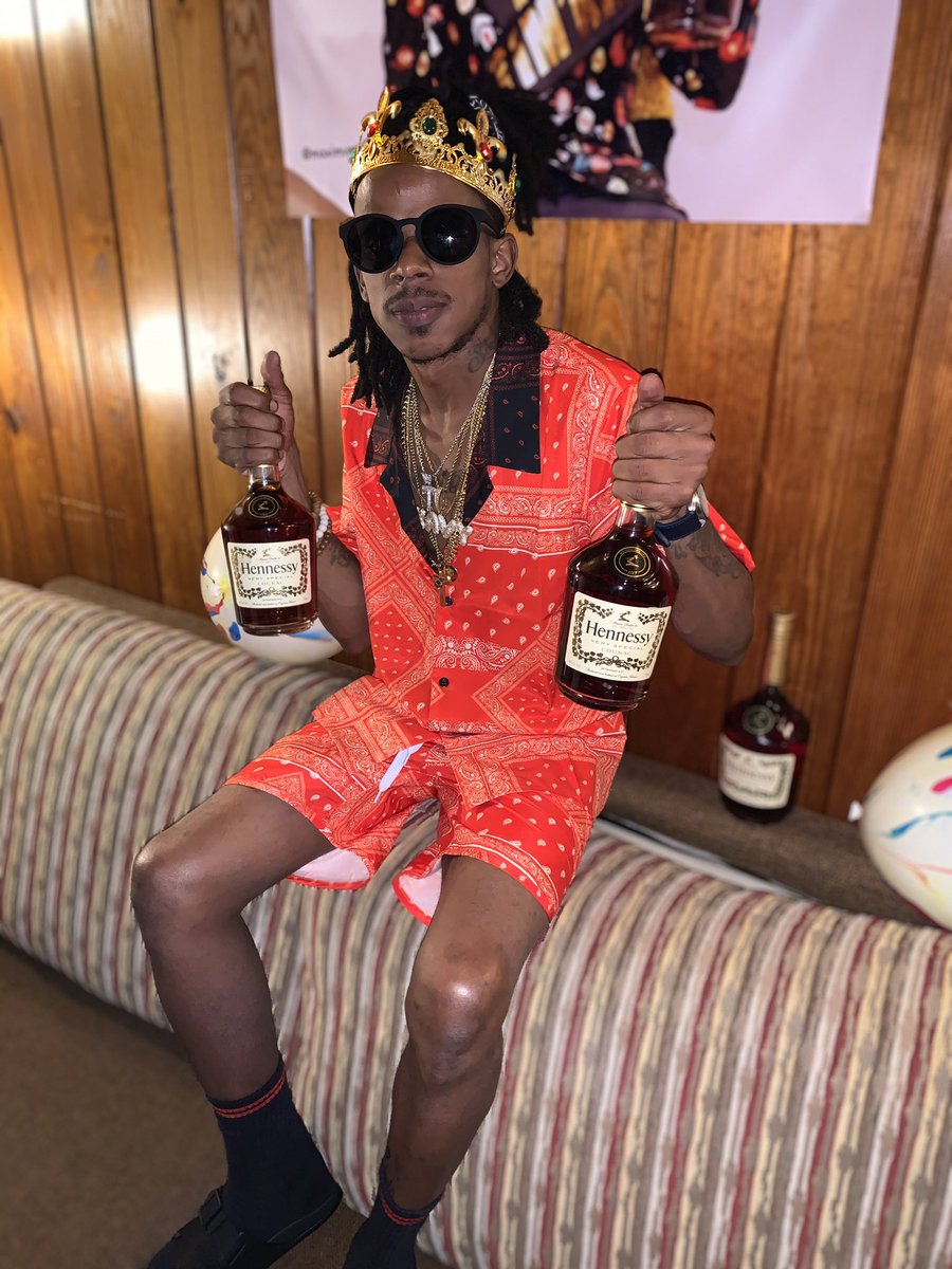 ForeverKavy48's tweet photo. Im a trapper i just play around in fashion #DIRTY30🥶 #ITSMYGDAY🥳 #KINGDAY👑
#LEASEASON♌️🦁 #BDAYIN3DAYS🥳 #KAVY'SFREE👐🏾 #LLC👼🏾🤞🏾 #LLJAI🕊 #LLDRE🕊 #LLCHOP🕊♿️ #RIPLILCHUCK🕊🙏🏾 #LLROB 🕊 #4310‼️ #LLOURSOLDIERS🕊😇 https://t.co/qRus4yVt1Z