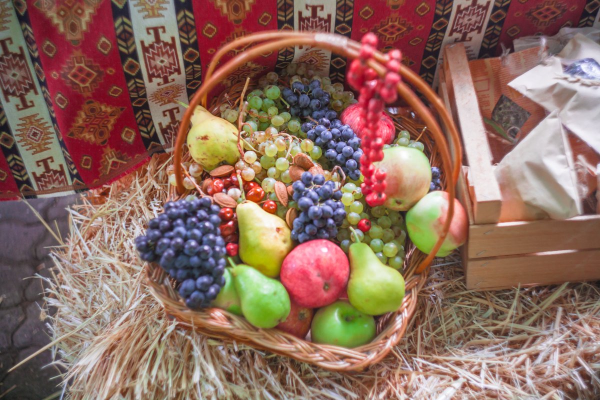 GreenLaneNGO's tweet photo. #Armenian #TheBiggestFestival #Harvest #ILoveHarvestFestival 😍🥰🍀😍 https://t.co/L9zWQUiXh2