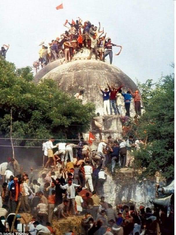 HASIM3113's tweet photo. 1992ರಲ್ಲಿ ಮಸ್ಜಿದ್ ಧ್ವಂಸವು ಸುಪ್ರೀಂ ಕೋರ್ಟ್ ಆದೇಶದ ಉಲ್ಲಂಘನೆಯ ಮೂಲಕ ನಡೆಯಿತು - ಸುಪ್ರೀಂ ಕೋರ್ಟ್.

ಮಸ್ಜಿದ್ ಧ್ವಂಸದ ನಂತರ ಮಂದಿರ ನಿರ್ಮಾಣ ಅಪರಾಧವಾಗಿದೆ. ನಿಮ್ಮೊಂದಿಗೆ ಅದಕ್ಕೆ ತದ್ವಿರುದ್ಧ ಹೇಳುವವರು ಅಪರಾಧದಲ್ಲಿ ಪಾಲುದಾರರು.
#BabriMasjidAwaitsJustice
#RebuildBabriMasjid https://t.co/SAXcGFS2v4 https://t.co/EGvxUh8xig