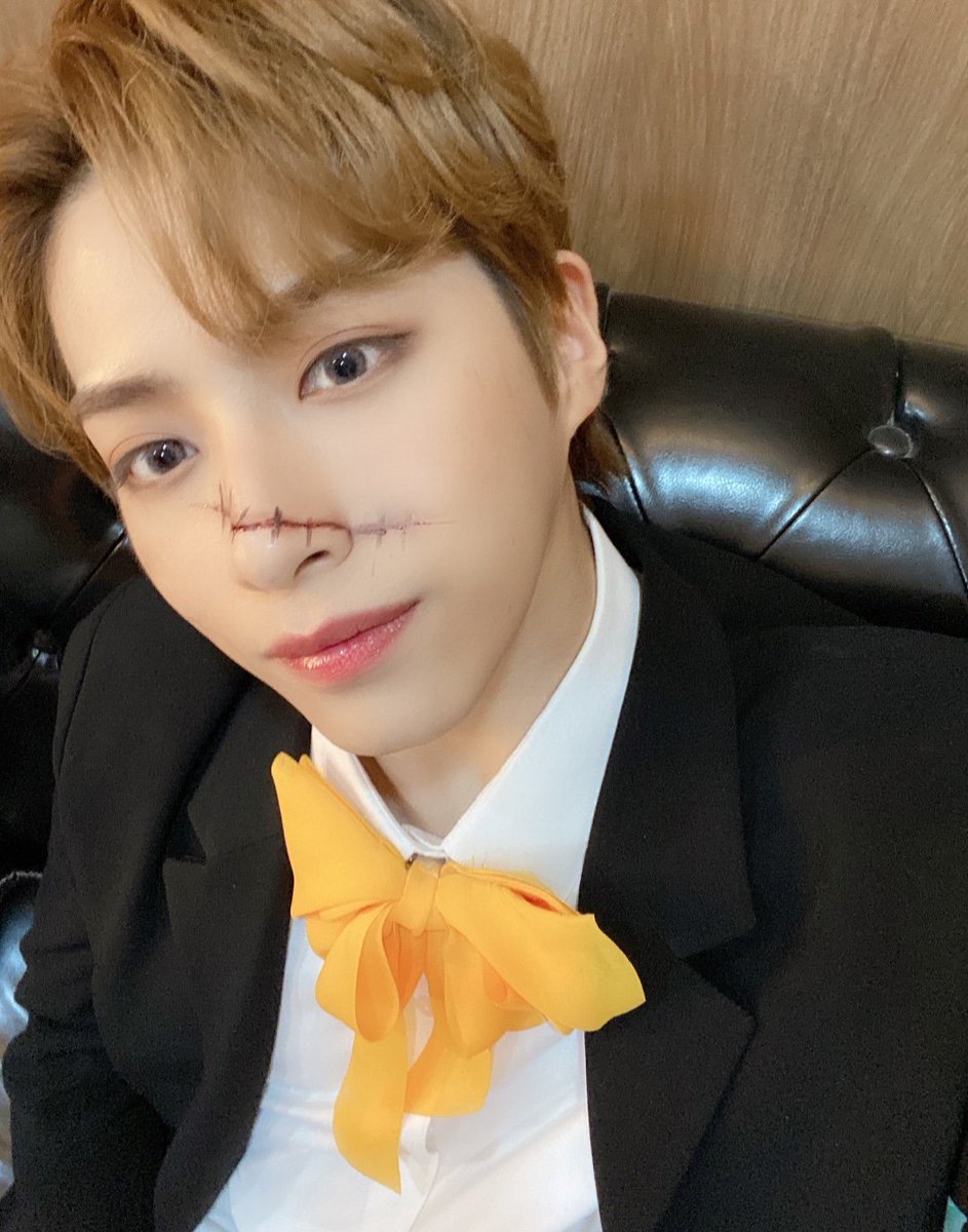 official_ONEUS's tweet photo. [#시온]
스테이지 브레이크 비하인드 대방출💥 달님들 어제 뜬 티저 보셨나요?! 완전 이쁘죠?! 짱이죠?! 멋있죠?! 과연 어떤 앨범이 나올지 조금만 더 기다려주세요ㅎㅎ 습하고 꿉꿉한 날씨지만 오늘 하루만큼은 시온한 하루 보내셨으면 좋겠습니다! 오늘도 너무 많이 사랑해 우리 달님들🌎❤️🌙👿😇 https://t.co/W2T0z42vvx