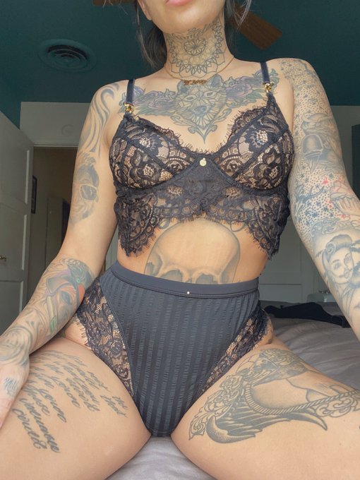https://t.co/cyvvC5OFu4 🖤 https://t.co/brl6YA1uVY<a href="/tag/avntrophygirls"class="tags"><span>#avntrophygirls</span></a>
