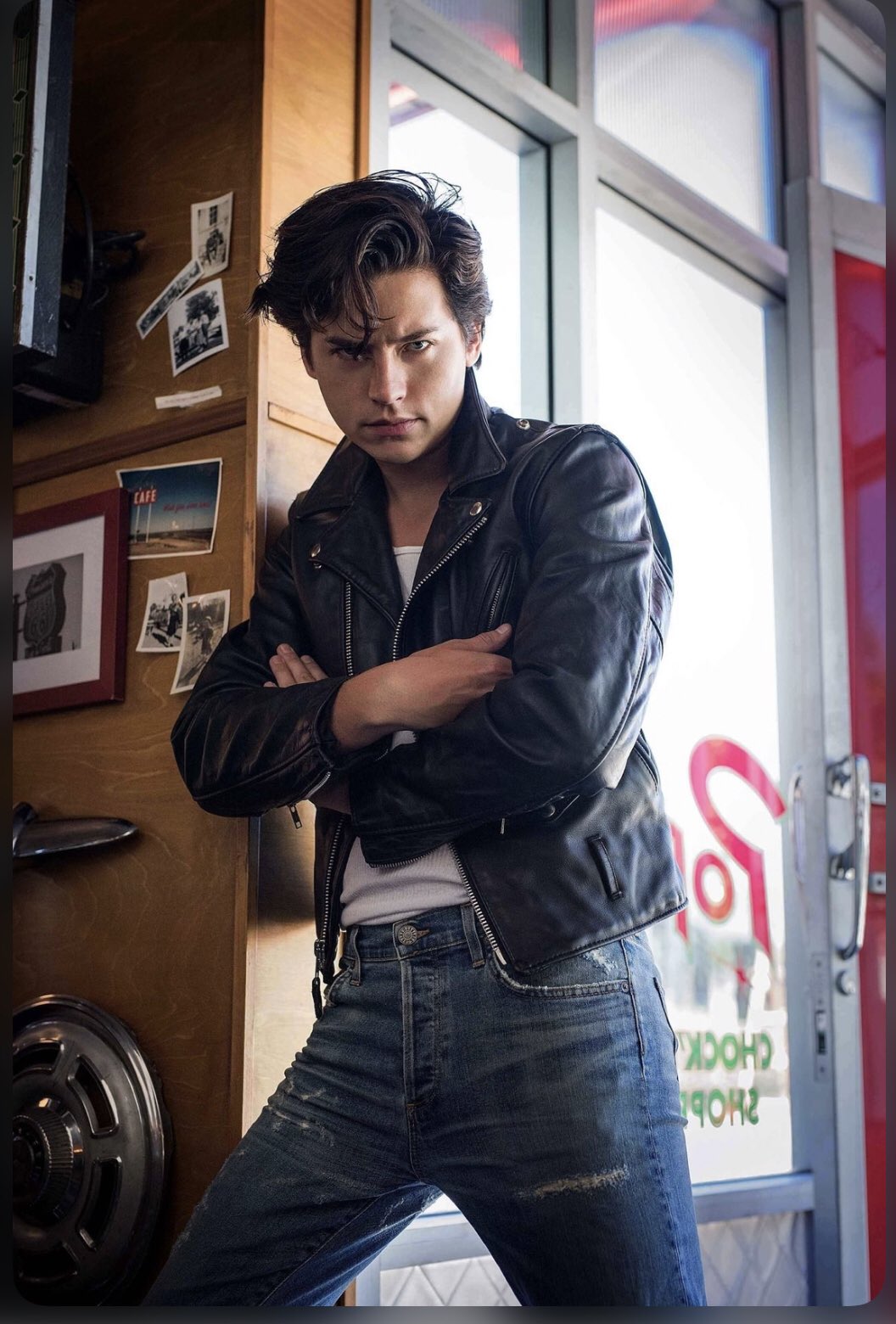 Happy birthday to one of the best actors out there! Cole Sprouse!! 