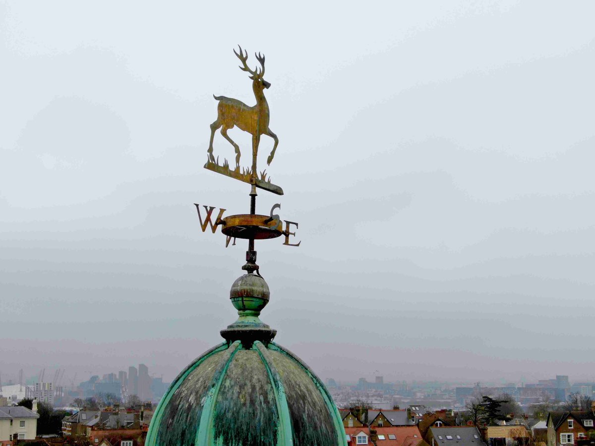 HelidroneSurvey's tweet image. A #Greenwich morning - 

A fascinating close up of the different stages of the ageing process associated with copper #roofing -from its original deep red all the way to the iconic turquoise hue, #copperone of the few roofing materials that strengthens and improves with age.