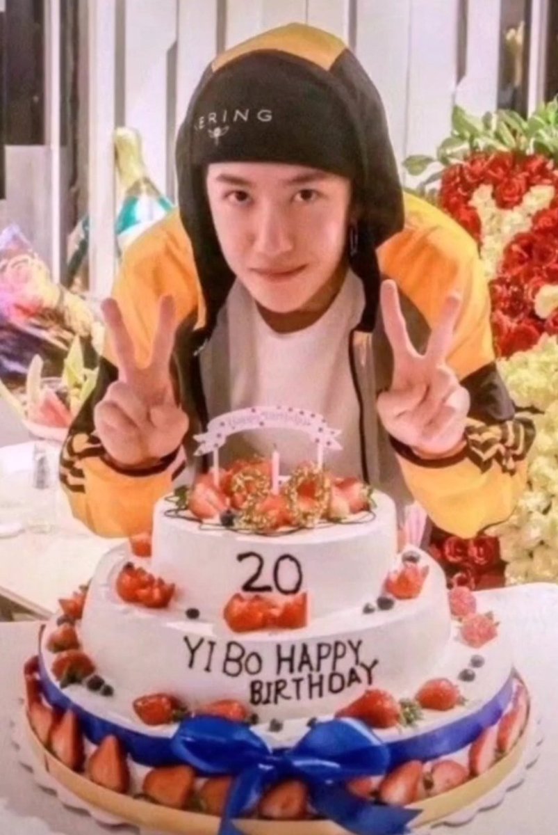 BJYXYZ's tweet photo. 20 
21
22
23
My dearest idol #WangYibo, always accompany you, this year and all years ahead. May all your dreams and wishes come true and always be surrounded by love and support
#HappyYiboDay #王一博0805生日快乐 https://t.co/jaMNHkMcka