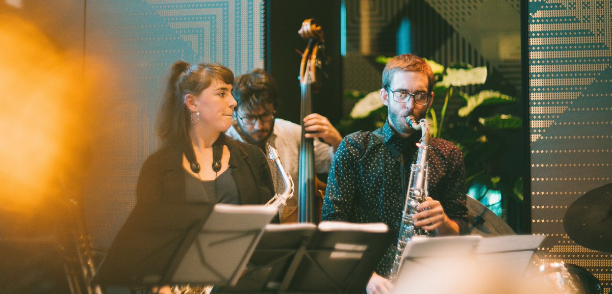 Música als Parcs (@musicaparcs) on Twitter photo 🤩Ja teniu reserva per demà?
🎷IRENE REIG / HÉCTOR FLORÍA 4TET
📍Park Güell, a les 20.30h
#músicaalsparcs 🤩Ja teniu reserva per demà?
🎷IRENE REIG / HÉCTOR FLORÍA 4TET
📍Park Güell, a les 20.30h
#músicaalsparcs