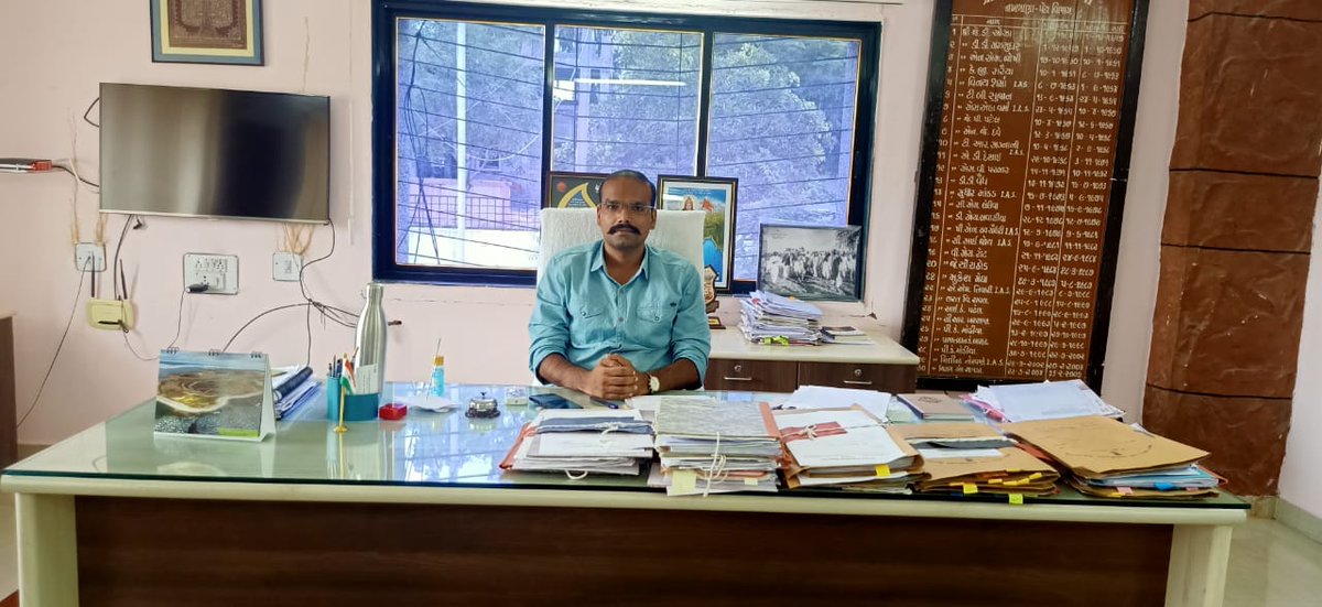 PNakhatrana's tweet photo. Took regular charge as SDM &amp; Prant Officer, Nakhatrana https://t.co/BDpNsNmSar