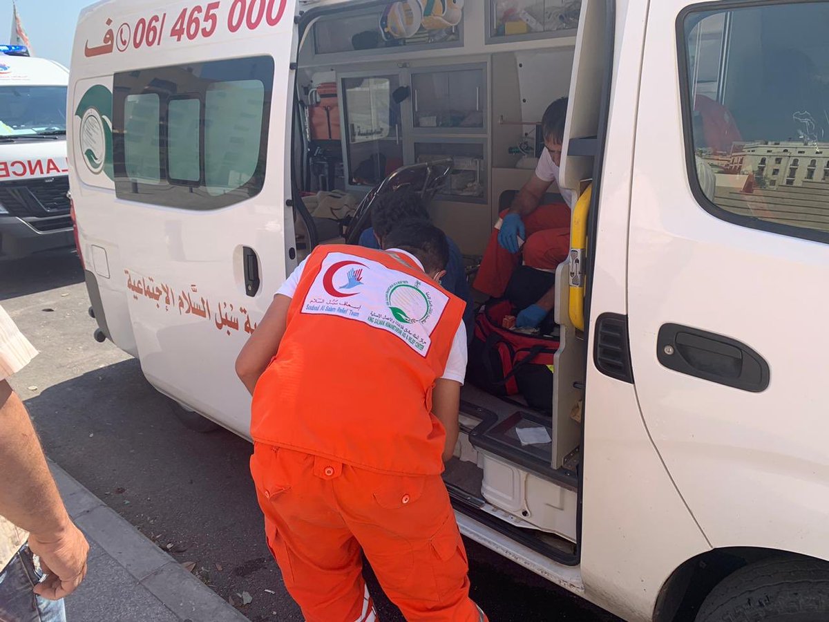 دول العالم وعدت "إعلامياً" بمساعدة لبنان، بينما السعودية متواجدة "ميدانياً" لمساعدة اللبنانيين منذ سقوط أول مصاب. 
#انفجار_مرفأ_بيروت