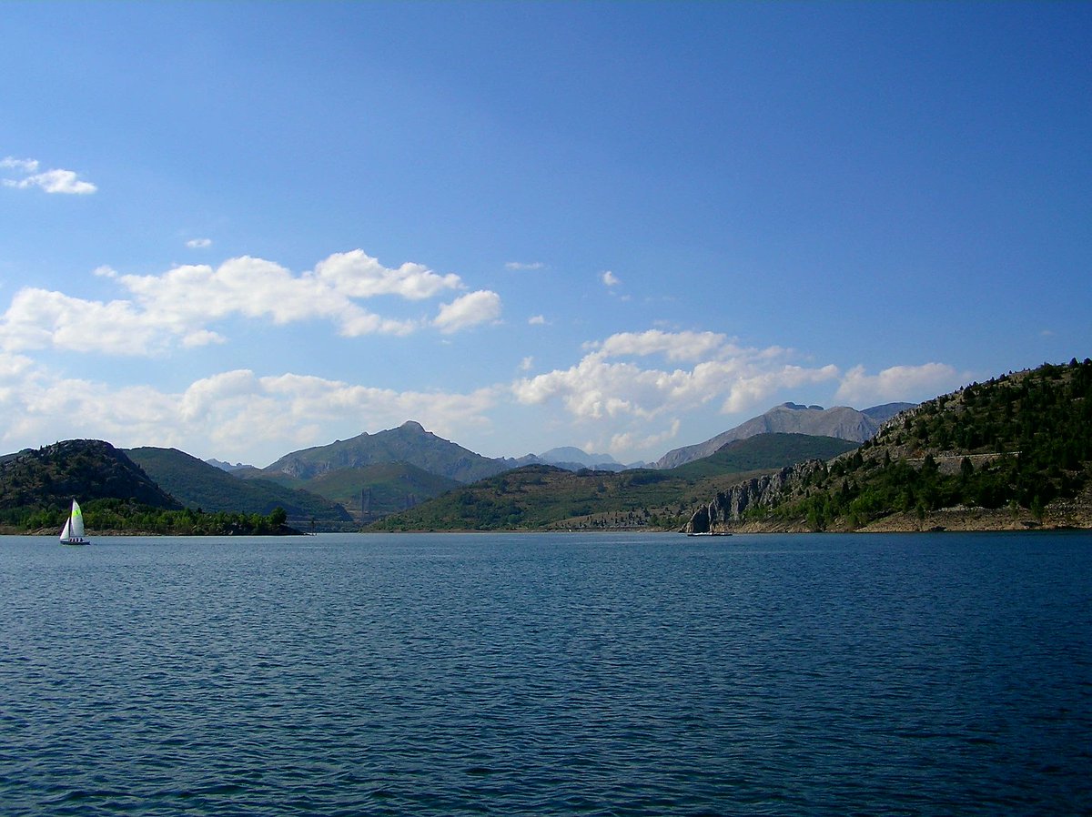 BeatrizLeonesa's tweet photo. Mares de interior.
Pantano de Luna.
#León https://t.co/wEV1lCvxik