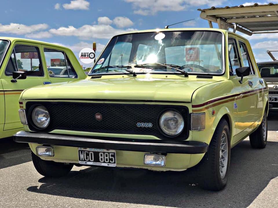 AutoEncuentro's tweet photo. Buen Miercoles para todos!!!
Hoy les traemos estas fotos de estos #Fiat 128 IAVA! Impecables!! Que les parecen? 🤩 https://t.co/LsGF2uaTzk