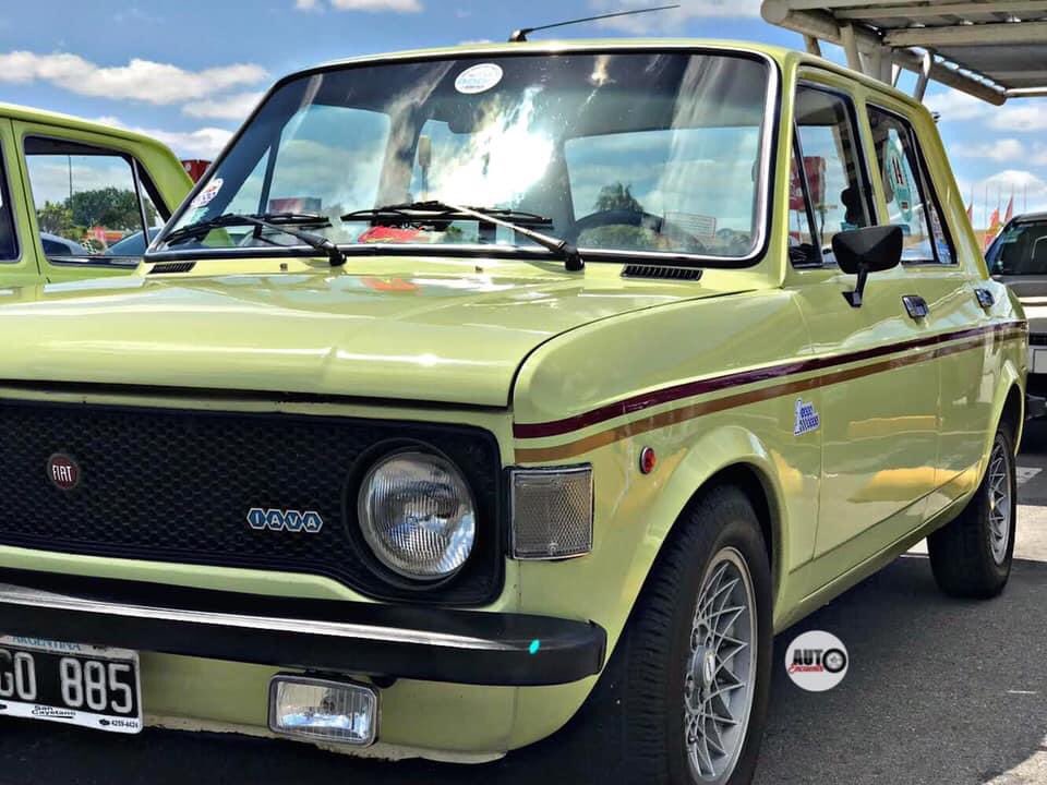 AutoEncuentro's tweet photo. Buen Miercoles para todos!!!
Hoy les traemos estas fotos de estos #Fiat 128 IAVA! Impecables!! Que les parecen? 🤩 https://t.co/LsGF2uaTzk