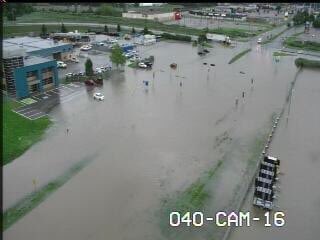 106.9 FM Mauricie (@fm1069) on Twitter photo Attention, si vous circulez dans le secteur du boulevard des Récollets à Trois-Rivières. Tout juste en face du bureau du <a href="/Transports_Qc/">Transports Québec</a>. Tous les détails avec <a href="/claudeboucher6/">claude boucher</a> et @RaphPepin. Attention, si vous circulez dans le secteur du boulevard des Récollets à Trois-Rivières. Tout juste en face du bureau du <a href="/Transports_Qc/">Transports Québec</a>. Tous les détails avec <a href="/claudeboucher6/">claude boucher</a> et @RaphPepin.
