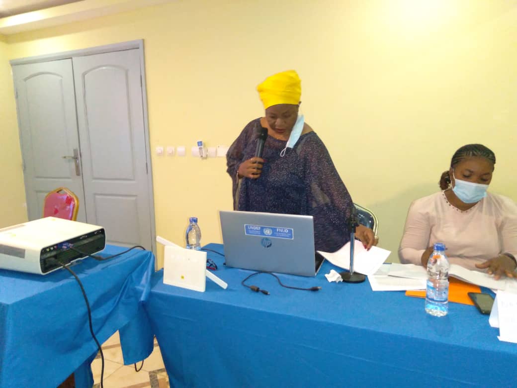 foscaoci's tweet image. #foscaoci
#Monitortraining
#Election2020

Dans le module 1  de la formation sur l'Observation Electorale, Mme Marie Joëlle kei (Expert-Consultante et Formatrice) signifie que le but de l'observation est de garantir la transparence et la responsabilité des acteurs.
