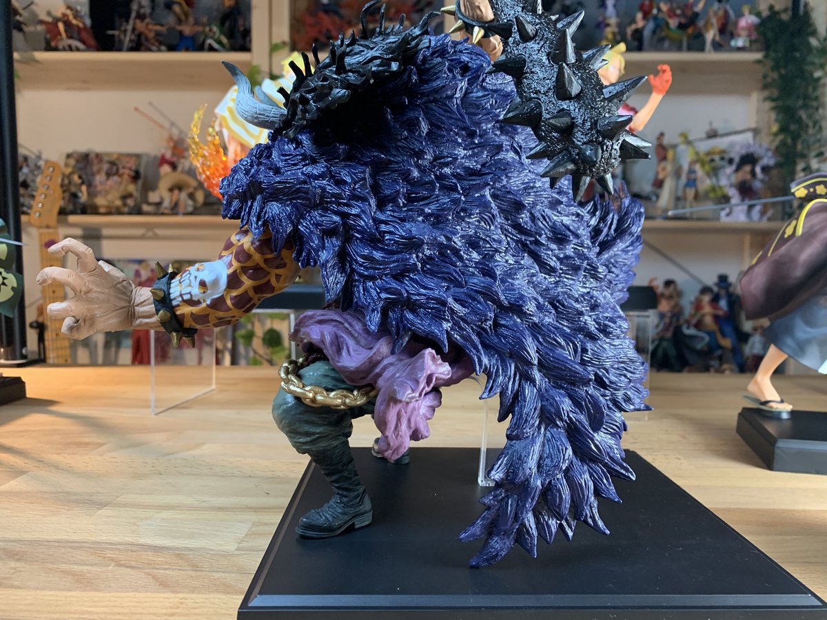 麦わら屋 ワンピースフィギュア グッズ در توییتر カイドウの大きさは顔までが19cmで台座いれて一番高いところまでは30cm近くあります 奥行きは30cmくらい