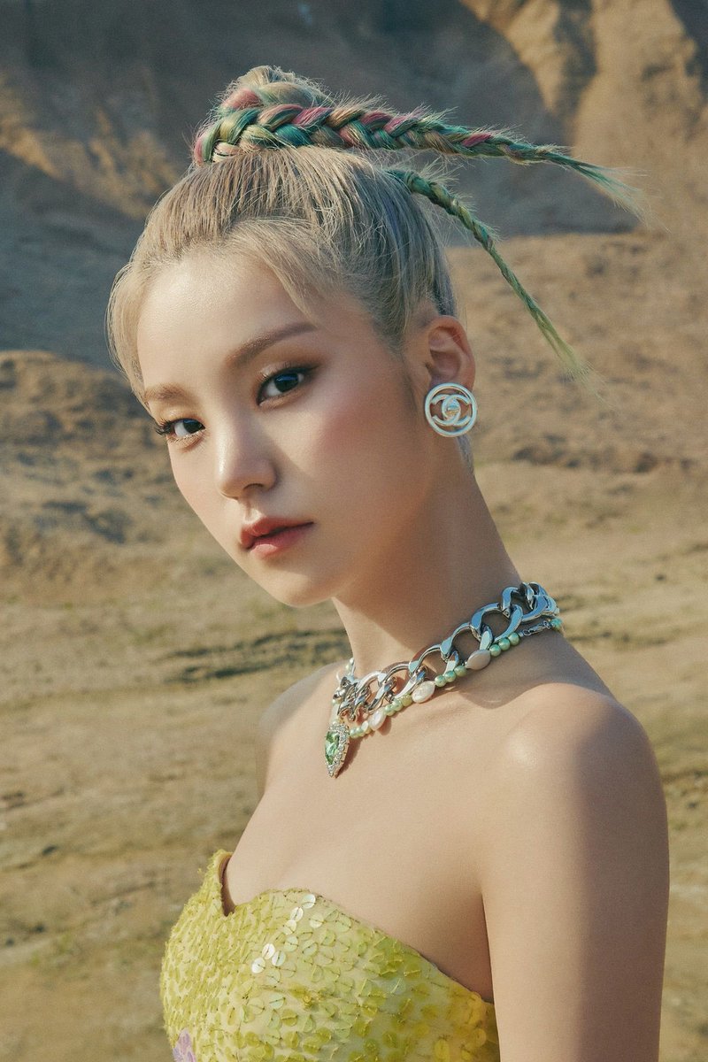 keillse's tweet photo. I actually don't have more to say, but this 3 Beautiful Lady, stole my hearteuu,,,.. 

#ITZY_NotShy https://t.co/ZYNCJLVzqE
