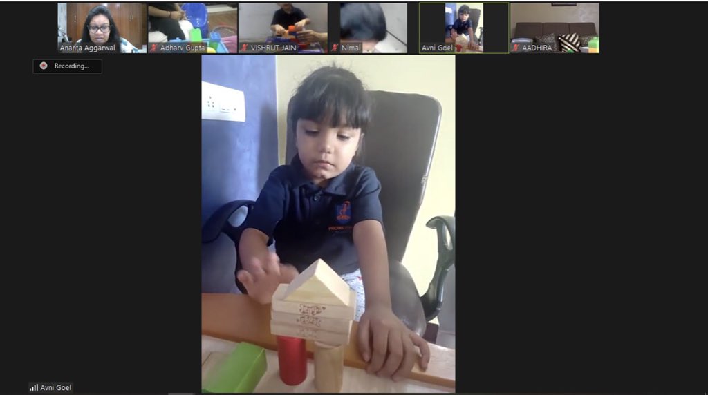 AggarwalAnanta's tweet photo. #nursery Ss became creative block designers..made 🚀 🏰 🚃✈️🌳 after the story ‘Jack the builder’ #pyp #earlyyears #EY #play #pyped #virtuallearning #stories @AneeshaSahni @deepa_nanda @soniasingh_13 @Prometheus_Edu https://t.co/xfEH84yaRE