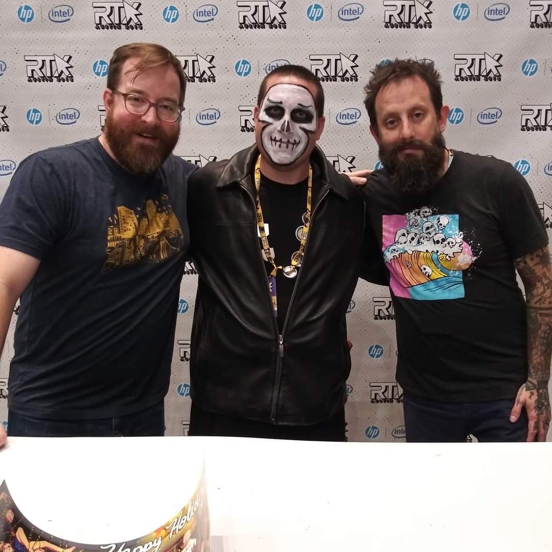 MadKingCosplay's tweet photo. 2 years ago I got to meet two amazing people from AH, @jack_p and @GeoffLRamsey . I am an OG AH fan and was so happy to meet them. I own them so much. When my life took a dangerous turn, AH brought laughter to my life everyday. Now they have connected me to so many Friends. https://t.co/01DQAZm18o