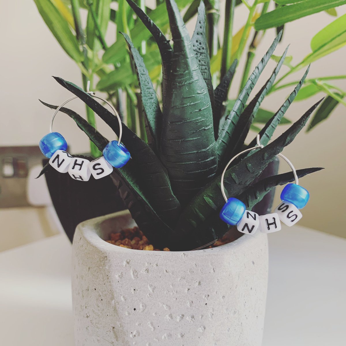 letsnormalise's tweet image. Another peep of the earrings being sold over on Instagram! More designs over there, £1 of each purchase is going to @Pandas_uk . Let’s show our support and look cute doing it!!!!❤️