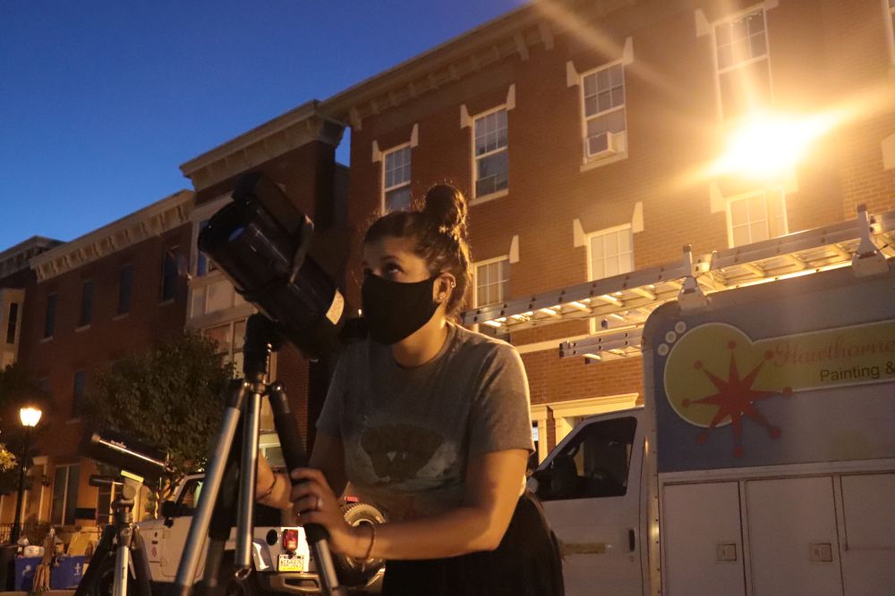 PhillyMoonMen's tweet photo. Want to learn how to use a telescope? Message me about our social-distance urban astronomy courses! Our pilot program is up and running!

#phillymoonmen #darkskies #sidewalkastronomy #moon   #telescope #popscope @Tmoms https://t.co/3LaiOjgqm6