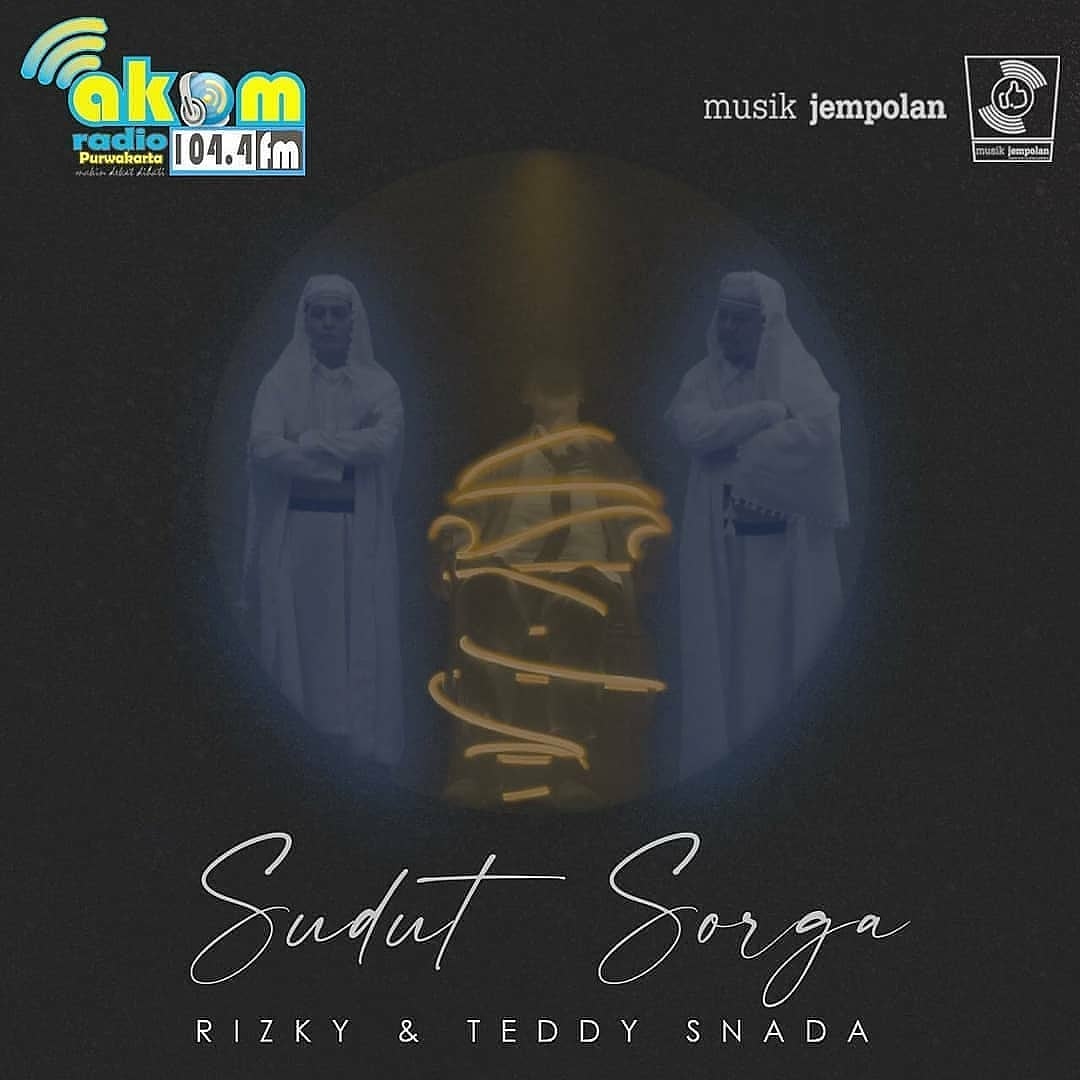 request terus lagunya pecinta akom
#lagimuter Rizky &amp;Teddy Snada #sudutsorga 
 Teddy Tardiana
<a href="/teddy_snada/">Teddy SNADA</a>
 <a href="/Rizkiablah/">Rizki Abdullah</a>
kontenjempolanindonesia
@rizki_ablah
@musikjempolan
#semakingehits