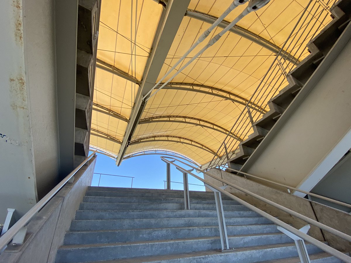 Notre stade 🔴⚫️
#MatmutStadiumGerland

Mis en chantier en 1913, ce stade historique de la <a href="/villedelyon/">Ville de Lyon</a> est l’œuvre de l’architecte lyonnais #TonyGarnier. Rénové en 2017 par Albert Constantin, il vibre depuis maintenant 3 ans pour le LOU Rugby 🐺

Un souvenir ? Une anecdote ? ⤵️
