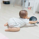 赤ちゃんに腹筋ローラー取られた!？いや君はまだ早い!w