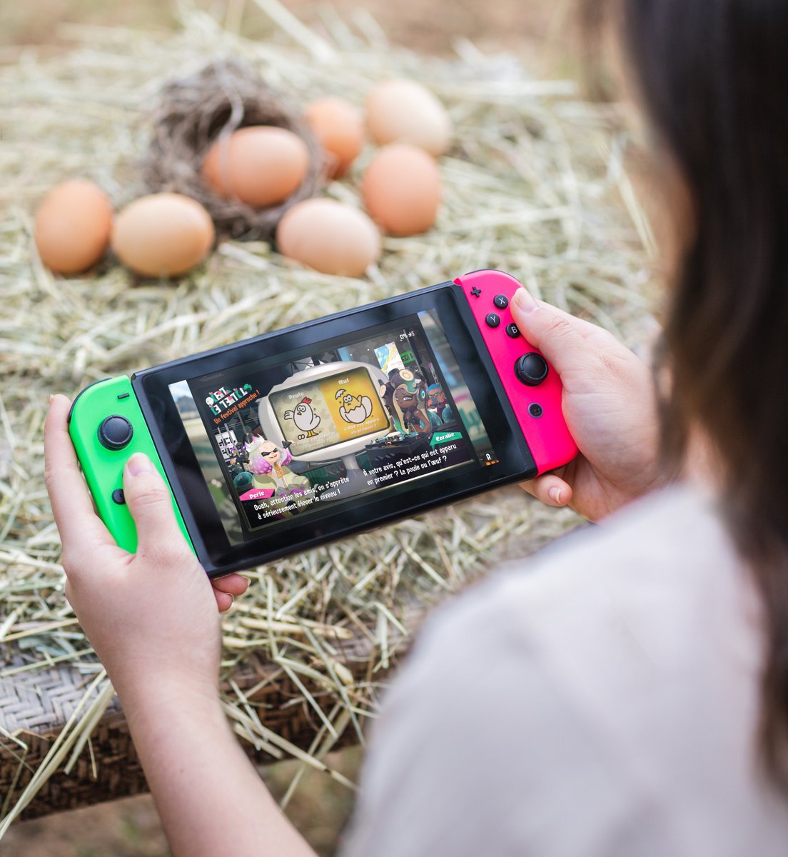 Splatoon_FRA's tweet photo. Alors, qui est apparu en premier : l’œuf ou la poule ? 🥚🐔
Ne faites pas les poules mouillées et choisissez votre camp pour la grande bataille de 48H qui commencera le 22 août à 0h01 !

📸 : @TimoClaeys https://t.co/owsQy1lkVm