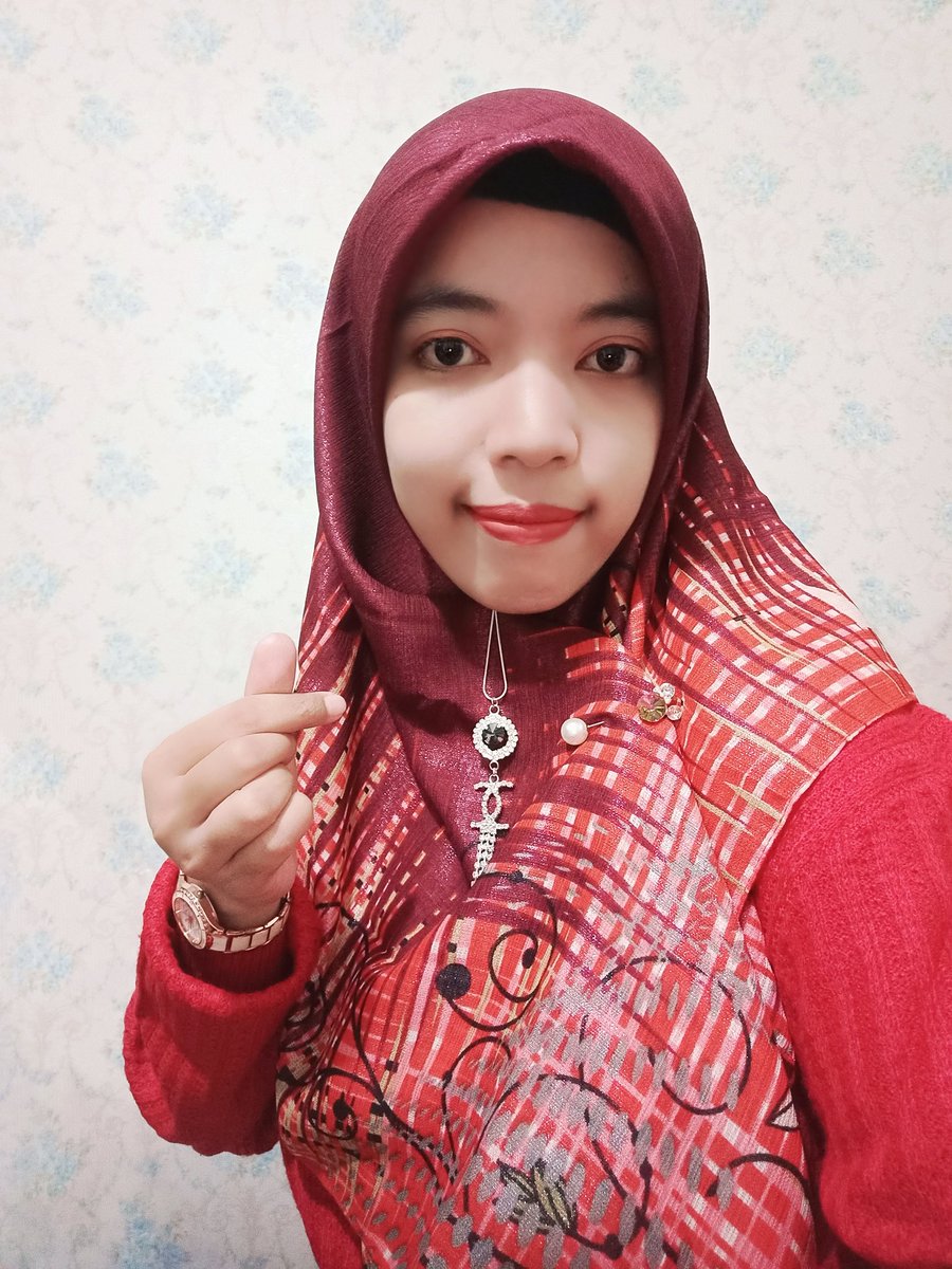 Annisa95J's tweet photo. 😊😊 #ILY4324 
#HariJadiTwitterSaya 
#OnedayTwitter https://t.co/RwddhuPSEb
