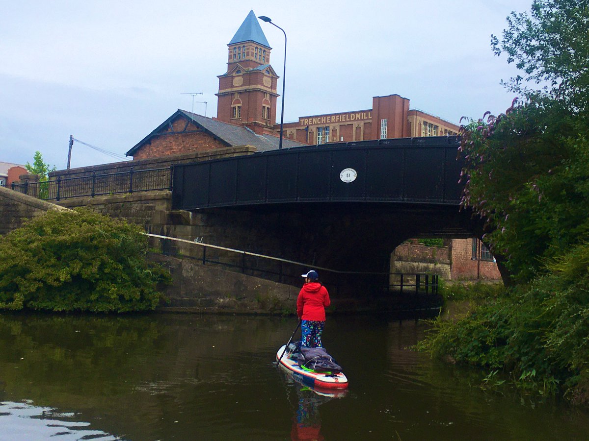 ShellsEllison's tweet image. Day 3. Tackling 26 locks today, gliding through Wigan and hanging out in woodlands and over looking the countryside after we rise 200ft at Wigan’s 22 locks😱raising money for @MindCharity as we go😍