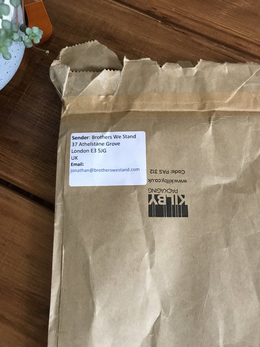 Thanks ⁦<a href="/BrothersWeStand/">Brothers We Stand</a>⁩ for my delivery! One envelope, no hidden plastic bags or tags, 100% organic cotton, ethical supply chain. Love it when a company gives equal weight to all aspects. Great job 👍