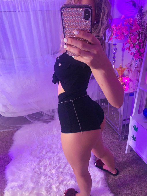 ok so who wants their life ruined ? https://t.co/ofNOIJqmJk