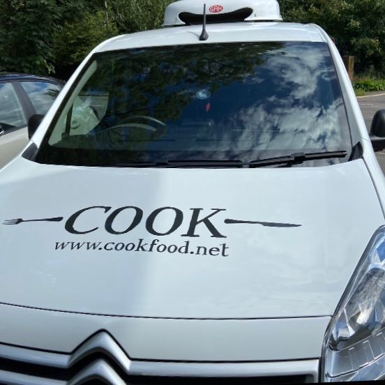 GlacierVehicles's tweet photo. One of our vans has begun life delivering for COOK! Thank you @theCOOKkitchen
#glaciervehicles #refrigeratedvans #fridgevans #freezervans #chillervans #refrigeratedvehicles #caterers #shoplocal #fooddelivery #deliverydrivers #homedelivery #frozenmeals https://t.co/4f4k4wkbKn