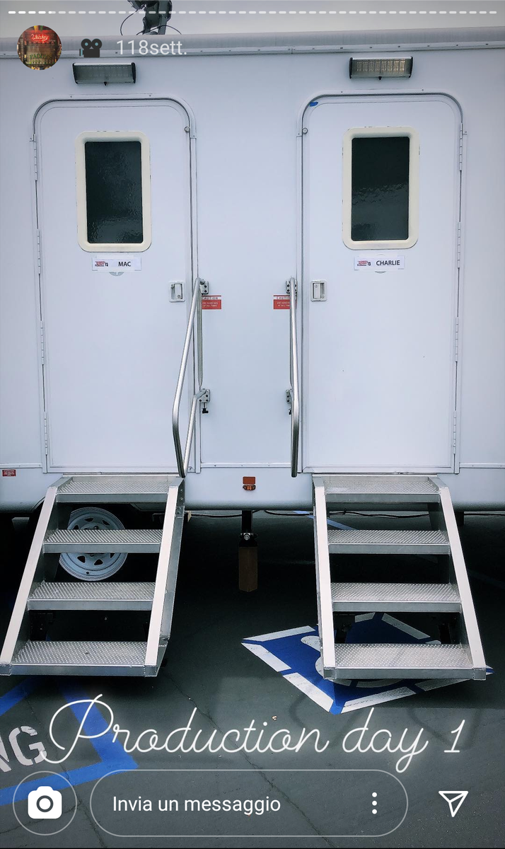 omg rob and charlie had their dressing rooms near each other in s13...... cute
