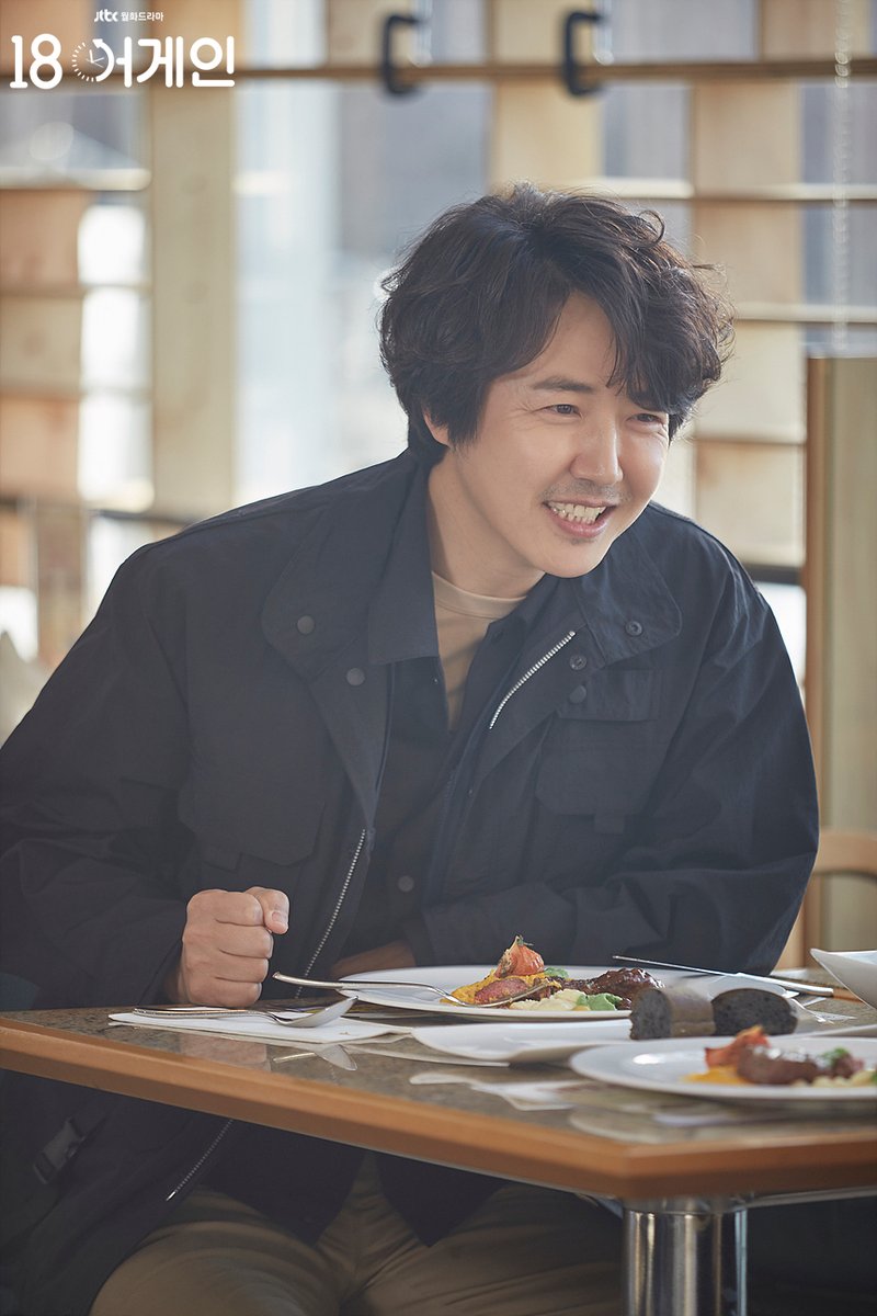 <18 어게인> 첫 촬영 스틸 공개🙌 늦깎이 아나운서 지망생 정다정(#김하늘) 현실 짠내 가장! 홍대영(#윤상현) 리즈시절의 돌아간 18세 홍대영(#이도현)...