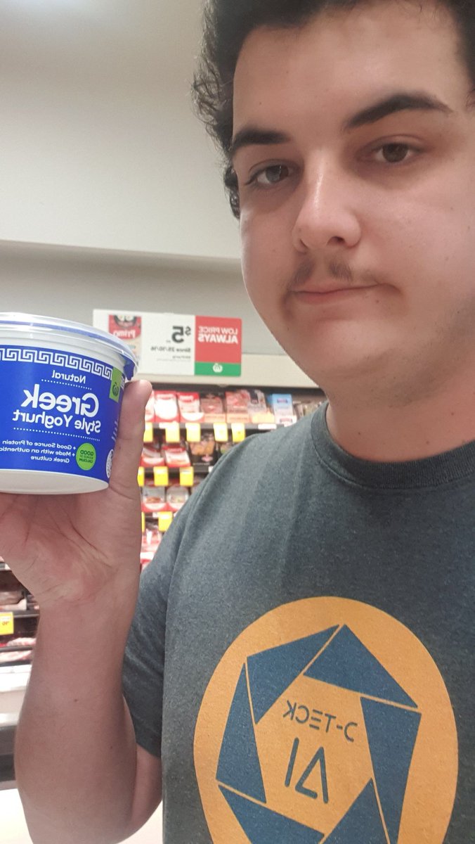 ReefJamesIRL's tweet photo. @HelloFreshAU Tried out 3 meals this week, literally every meal had key ingredients missing. Today we were missing Greek yoghurt and cheese for our meal. Hello fresh AU is like a lucky dip of suck. https://t.co/6ajtp5BBDQ
