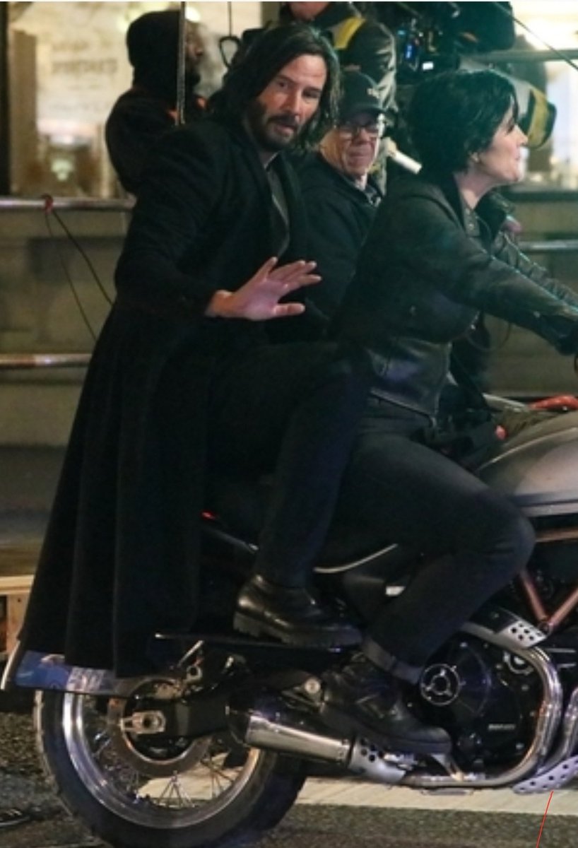 Keanu_TheClub's tweet photo. We miss very much all the photos and videos produced during San Francisco filming of Matrix 4, but the whole scenario changed because of Covid 19 and strict security and safety rules  must be followed on set in Germany at Babelsberg Studios.#keanureeves #matrix4 #projecticecream https://t.co/NALZC2OIyo