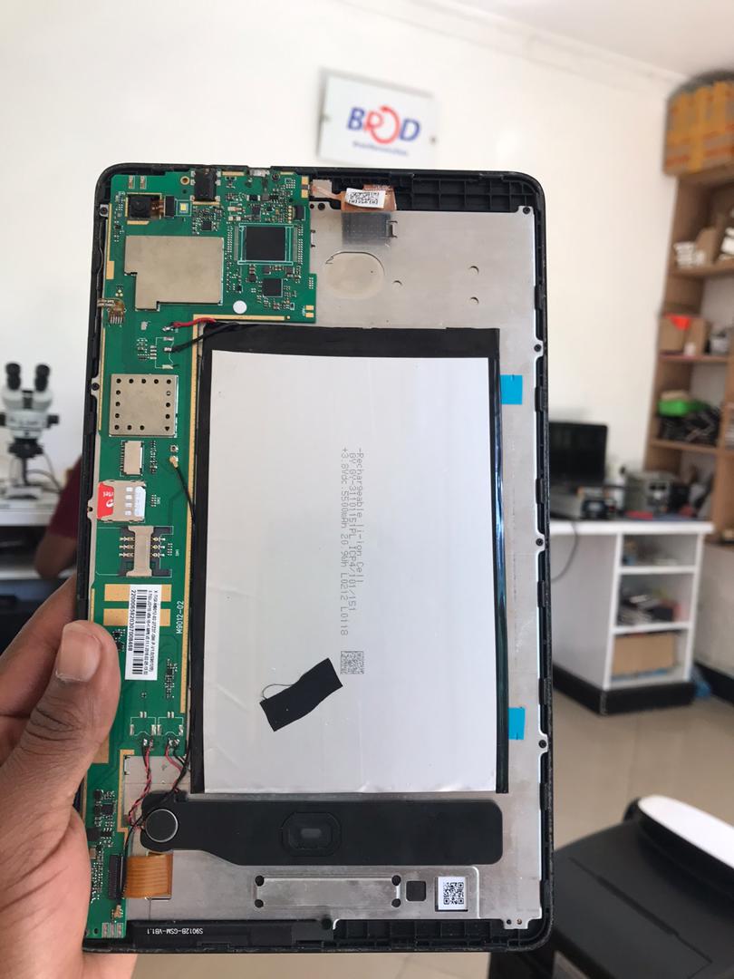 mokollae's tweet photo. #BrainRecoveryData mabingwa pekee wa kurepair simu Aina zote, we do it by passion, tunapatikana Dodoma mjini, Mambo poa street,
We guarantee the privacy of your data
-software upgrade
-LCD/Touch replacement
-Motherboard repair
-Battery replacement
-Virus removal etc.
WELCOME https://t.co/1iTYzXxWW3