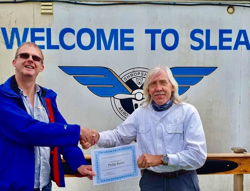 Congratulations to Phillip Bailey, who passed his Part FCL Skills Test on 2nd August. 
Well done Phil!