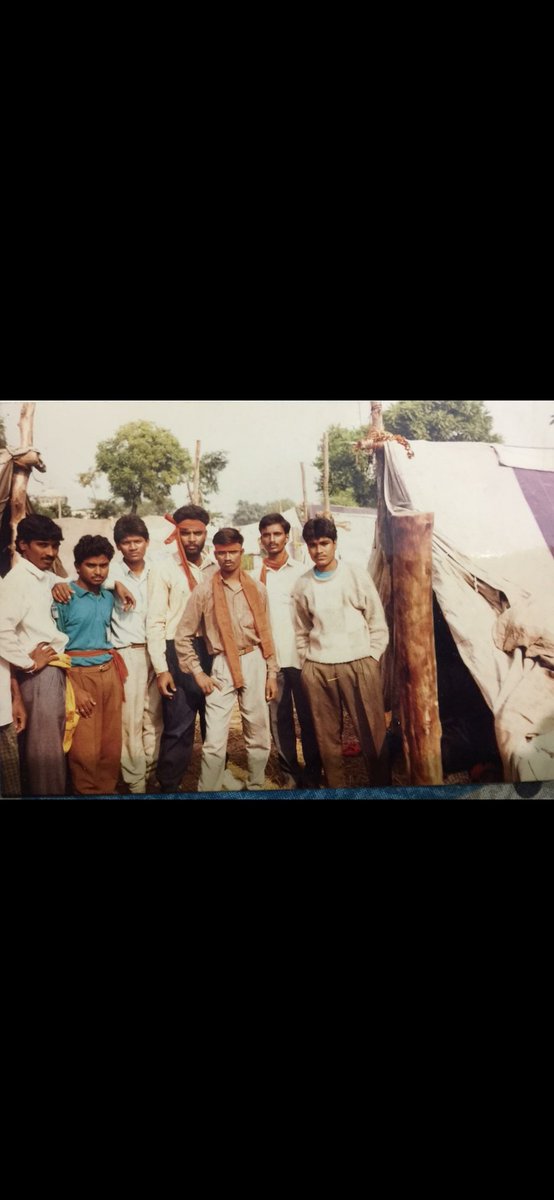 AkulaKeshava's tweet photo. Dec 6 1992 
Ayodhyaa
My Dad in the Demolition of Babri Masjid!
#JaiShreeRam 
#Telangana4RamMandir 
#Ayodhya 
#AyodhyaRamMandir https://t.co/kutZdmqbNN