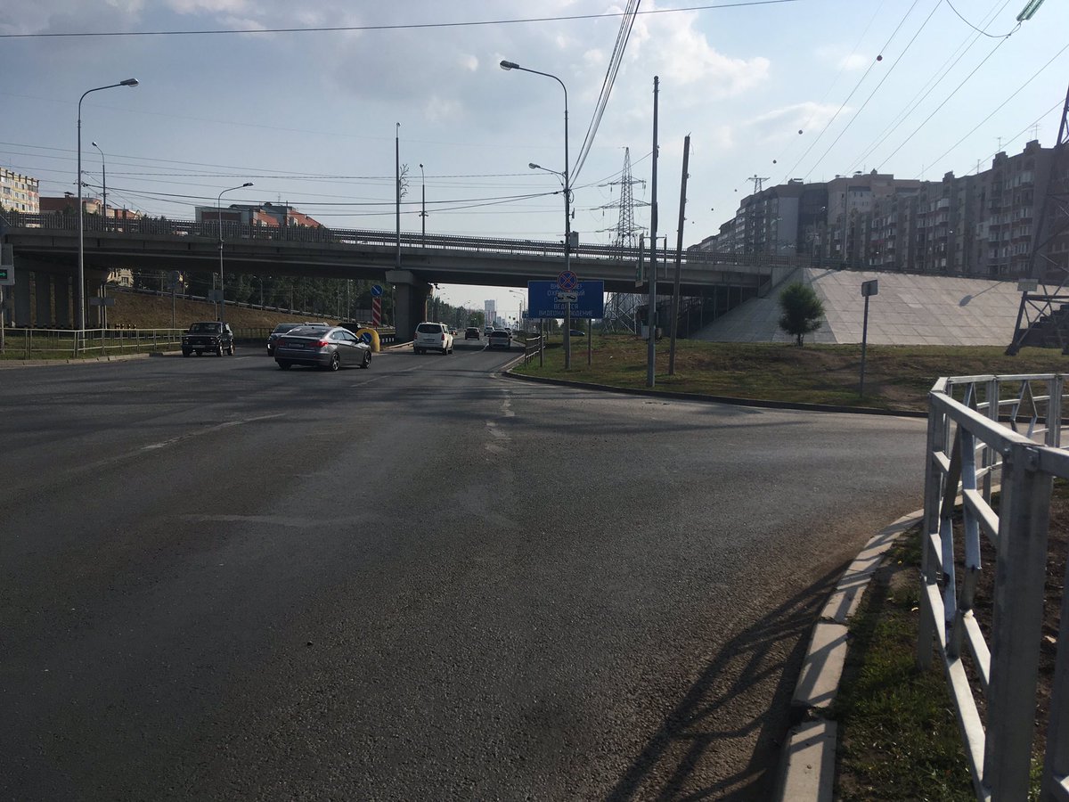 isaechenkokris's tweet photo. Администрация города Самара , прошу вас, помочь с данной проблемой!!! После остановки Демократическая , нет пешеходной зоны и даже перекрыты хоть какие-то шансы не угодить под машину! Приходиться идти прямо на встречу машинам! Примите меры!!!! @samara_in @D_Azaroff https://t.co/5M0345OXe3