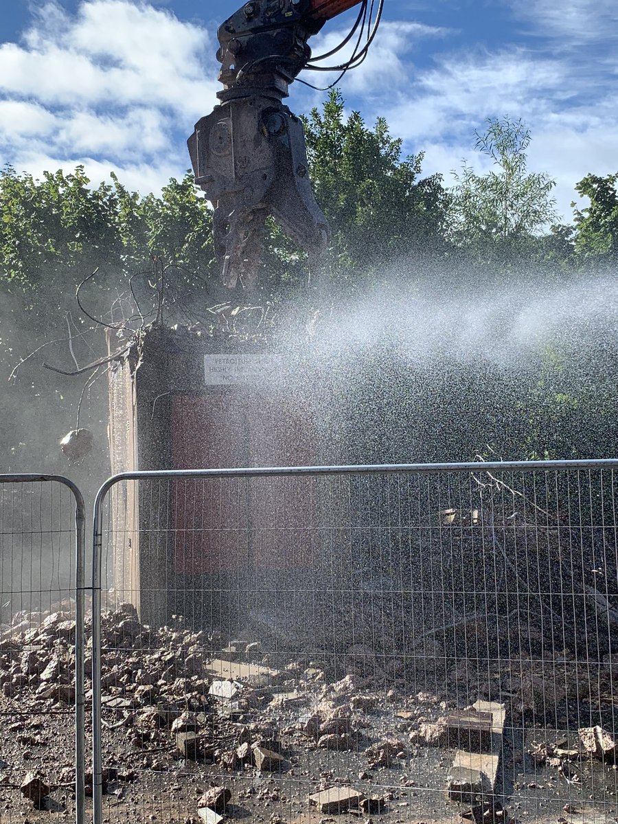 AFRSPill's tweet photo. More photos of the demolition https://t.co/IoyjXiXKcV